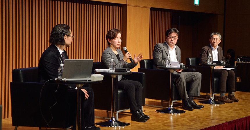 右からキリンホールディングス株式会社 村上氏、住友商事株式会社 中森氏、LINEヤフー株式会社 土屋氏、モデレーターの三浦氏