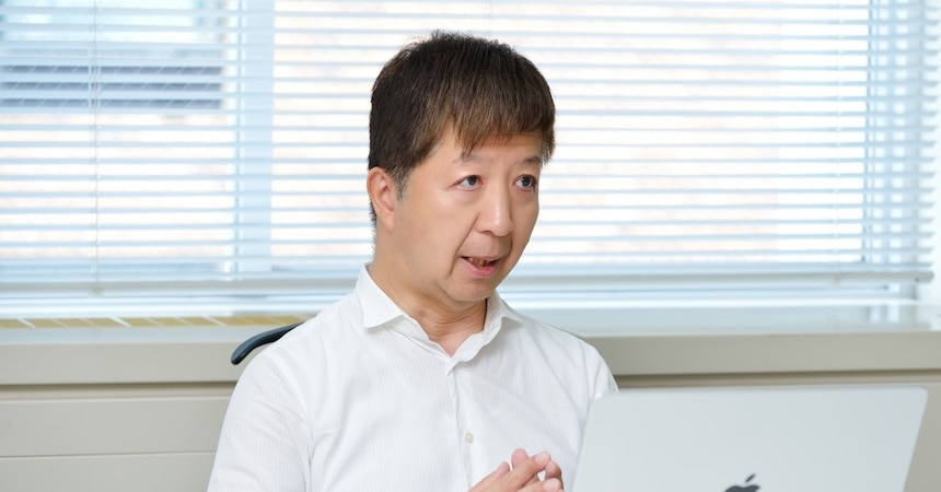 駒澤大学　岡室博之教授