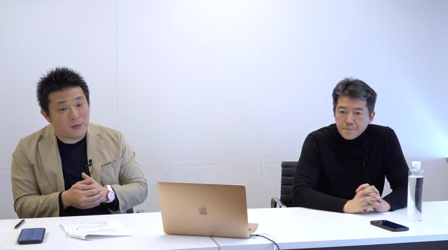 左から、KKM法律事務所 代表弁護士 倉重公太朗氏、株式会社メルカリ 執行役員 CHRO 木下達夫氏