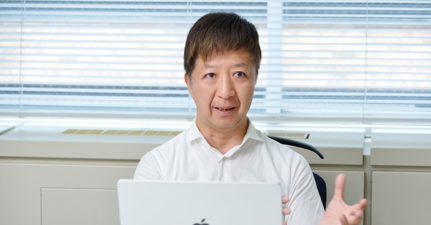 駒澤大学　岡室博之教授