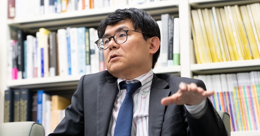 東京大学社会科学研究所　田中 亘教授